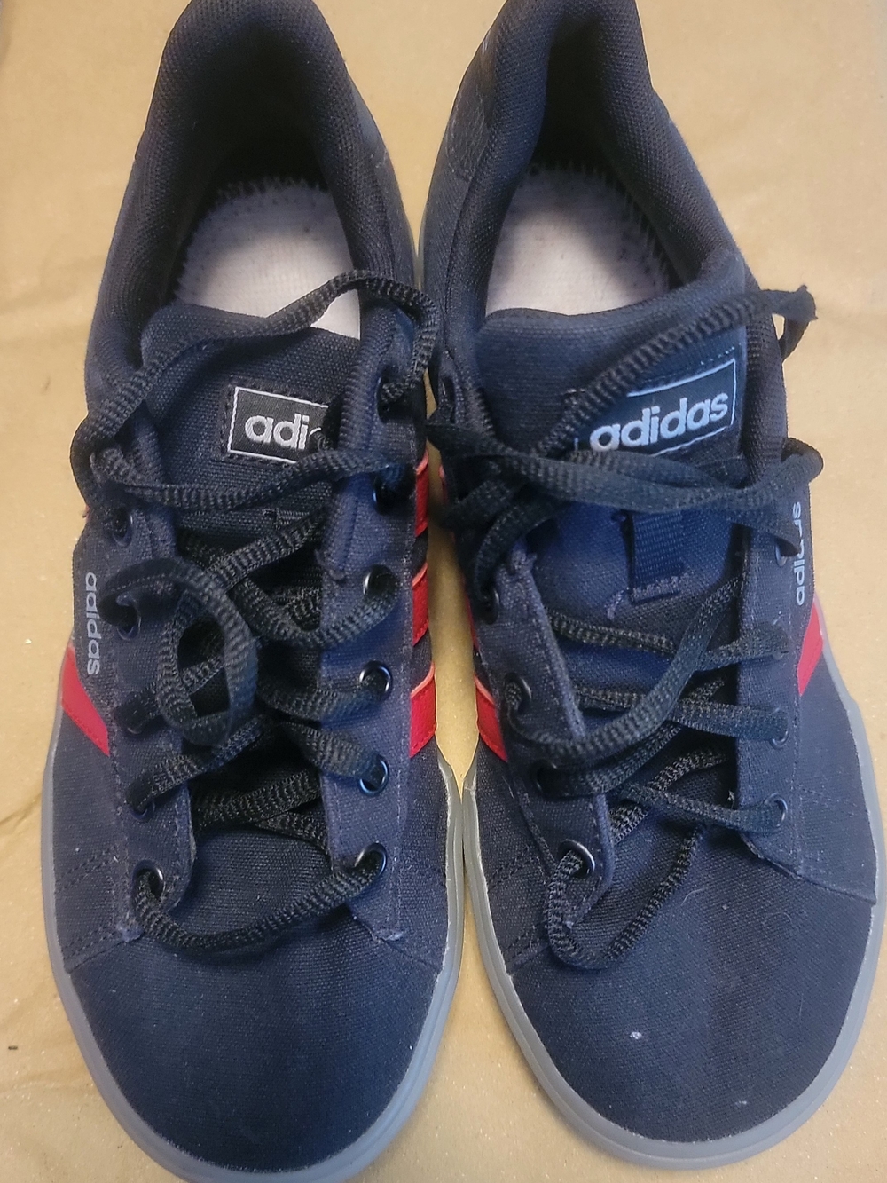 adidas Kids YOUTH BALCK and Red Casual Sneakers 5.5